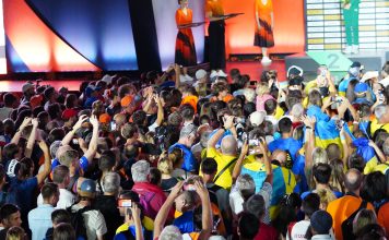 Падіння Бол, емоції Тамбері та літаючий десятиборець. Найкращі фото 2023 року за версією World Athletics