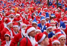 11 тисяч Санта Клаусів пробігли у Ліверпулі – це найбільший святковий забіг Європи цього року