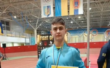 12-річний українець показав найвище досягнення у світі зі стрибків із жердиною